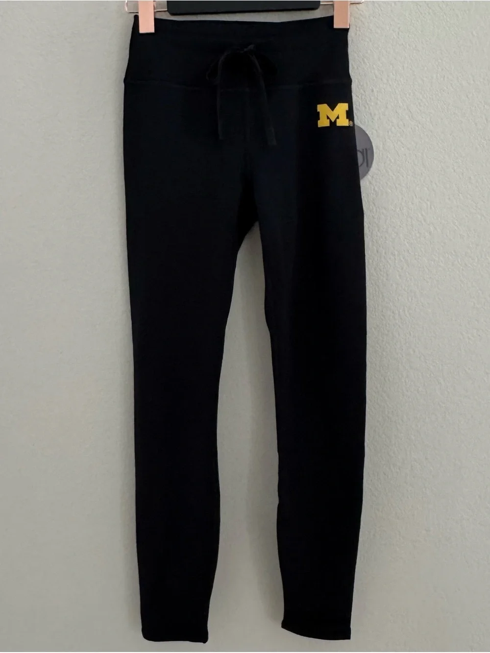 Kadi Michigan Wolverines NCAA Ribbed Black Leggings Women’s size Medium NWT